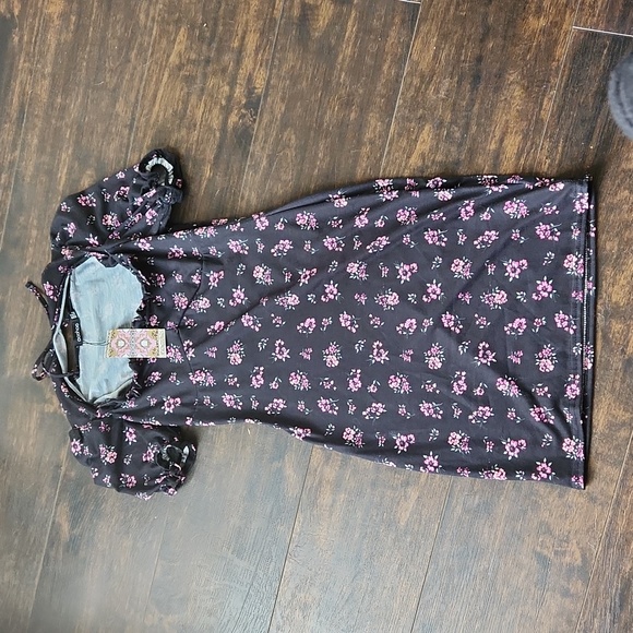 nwt BOOHOO ditsy floral bodycon dress 4 short puff sleeve ruffle cutout mini S - Picture 4 of 8